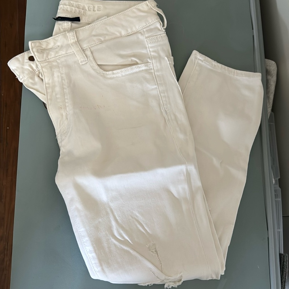 White skinny jean